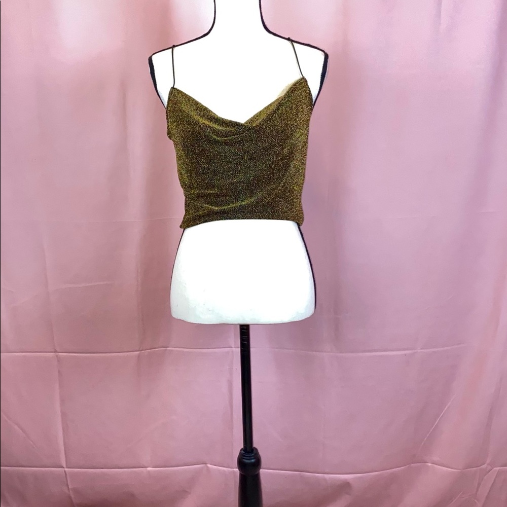 ❤️‍🔥 4 for $25 SALE: GLITTER FABRIC CROP TOP